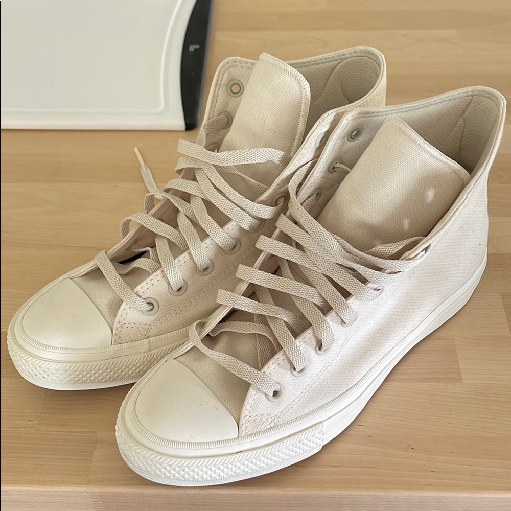 Off white cream converse  size m9/w11